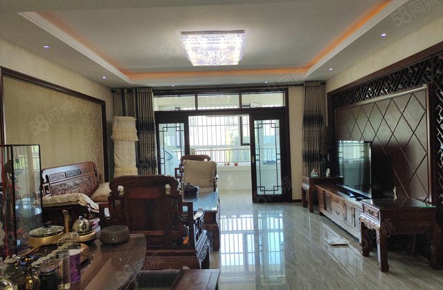 月亮湾D区 带车储 双卫 南北通透 生活购物配套齐全