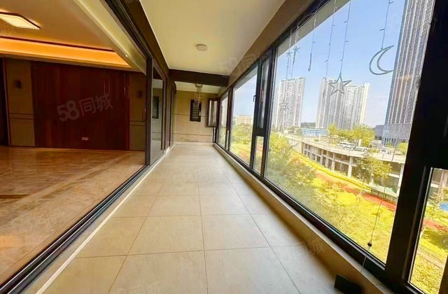 融创九樾府A区云玺4室2厅184㎡268万二手房图片