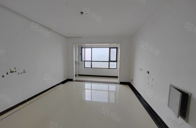 人民公园东关国际 中央帝景小高好楼层 有车位带储藏室