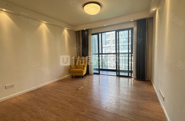 耀和荣裕北区4室2厅112㎡65万二手房图片