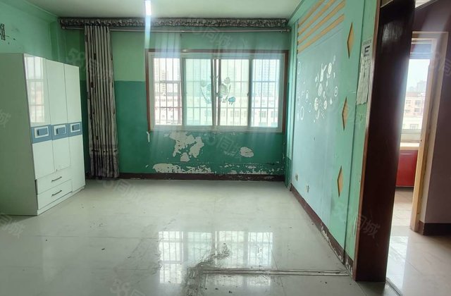 了 六中 人民公园旁豆营小区 标准三室 免大税送储藏室