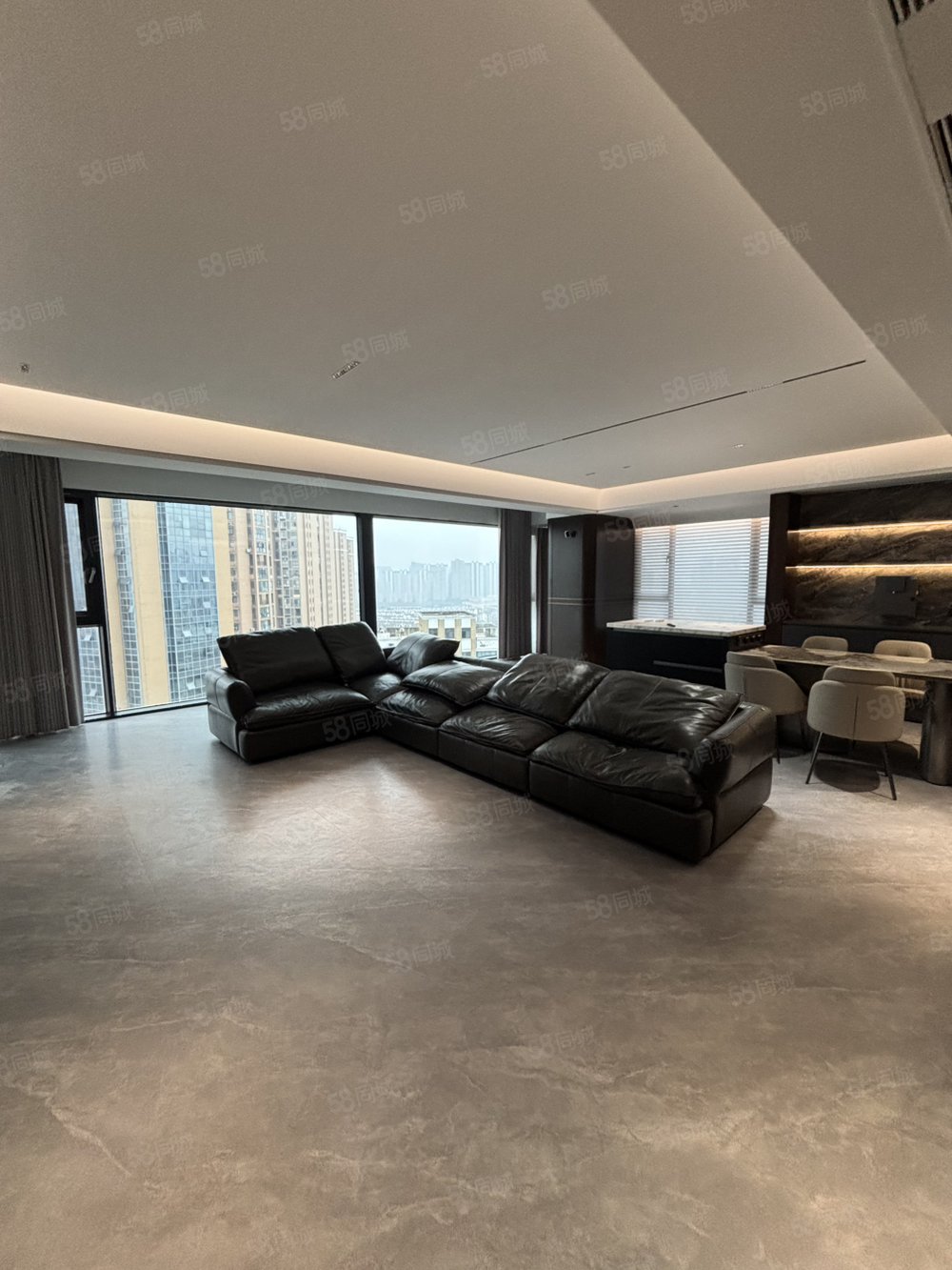 天秀湾4室2厅2卫201㎡南北278万