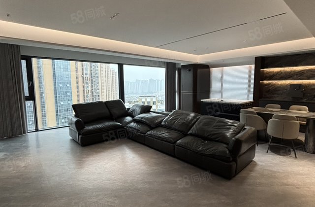 天秀湾4室2厅2卫201㎡南北278万