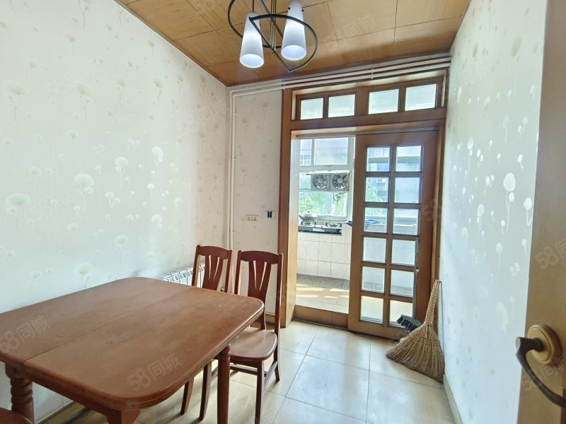 虹美新村2室2厅1卫75㎡南北27.8万