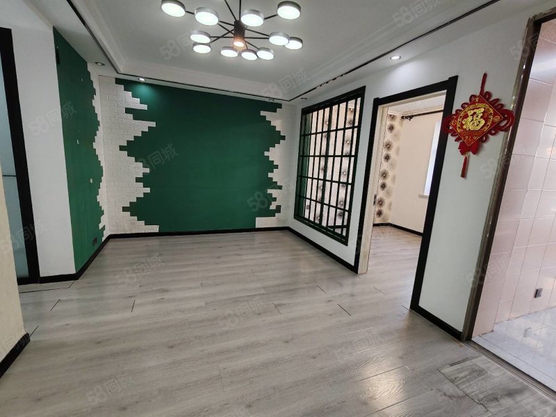 景新花园2室1厅1卫56㎡南北22.8万