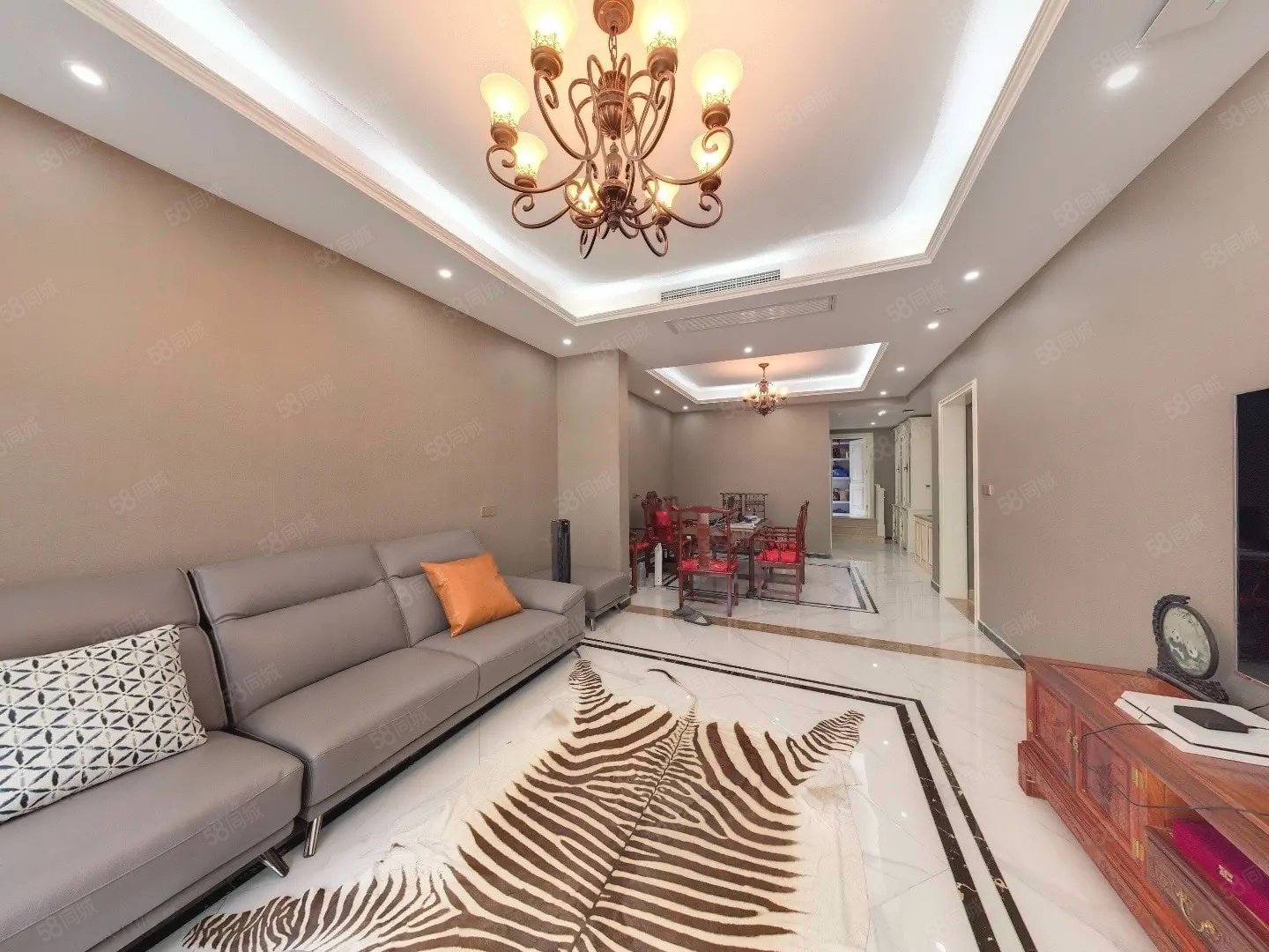 中海墅(東區(qū)別墅)5室2廳5衛(wèi)284.22㎡南北2050萬