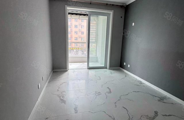 宏屹国际城北区2室2厅101㎡75万二手房图片