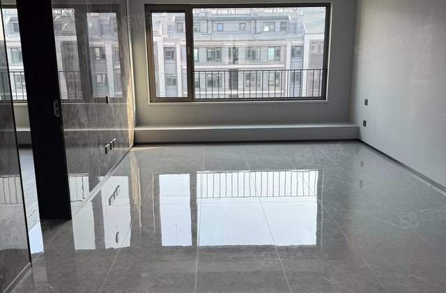 招商璀璨時代4室2廳2衛(wèi)140㎡南北599萬