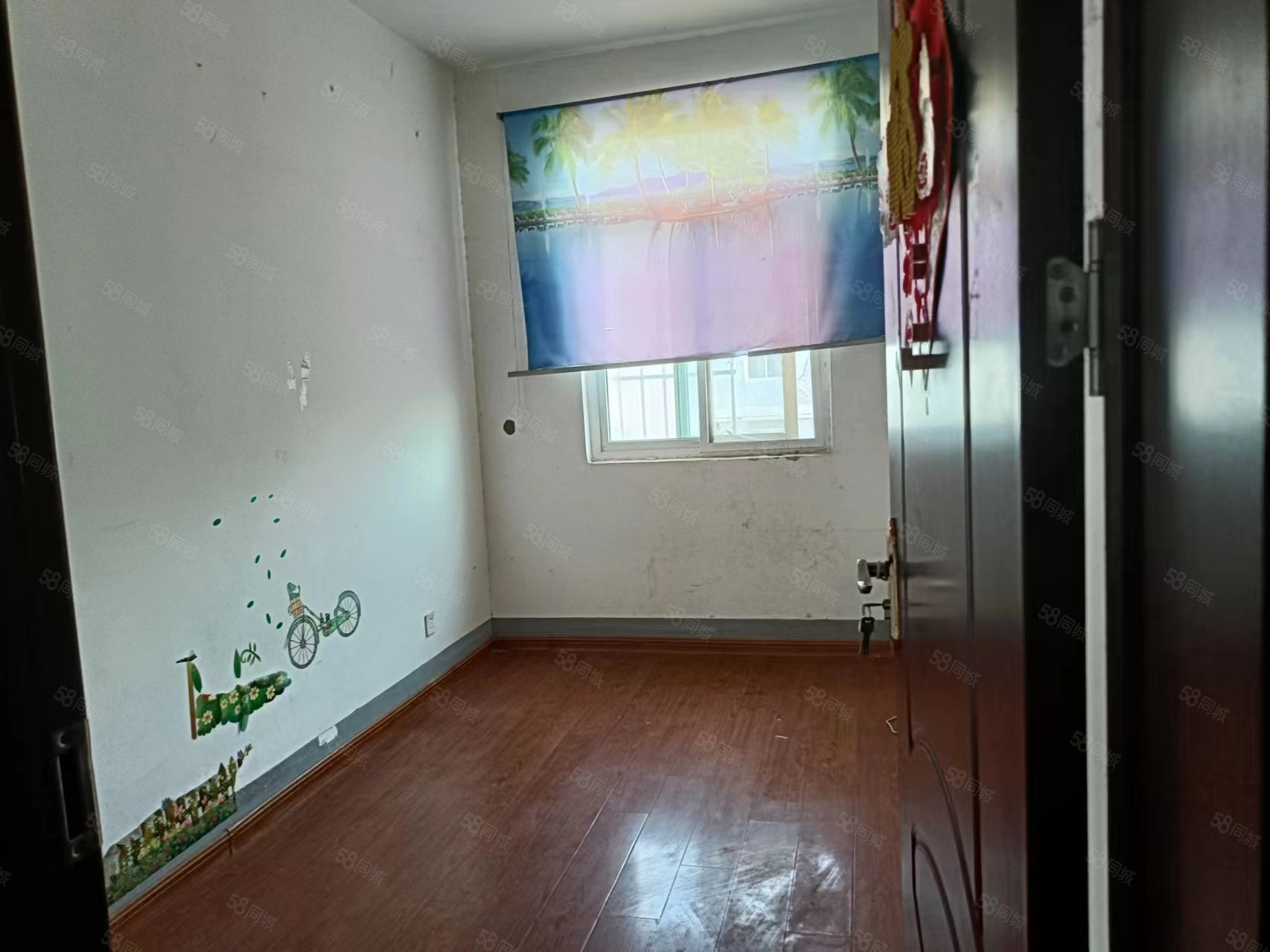 紫苑花园3室2厅1卫108㎡南28万