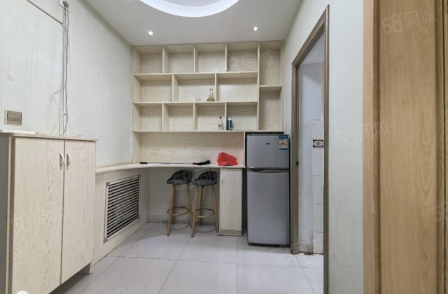 文轩 外国语 新时代小区 一室 无遮挡，看房有钥匙