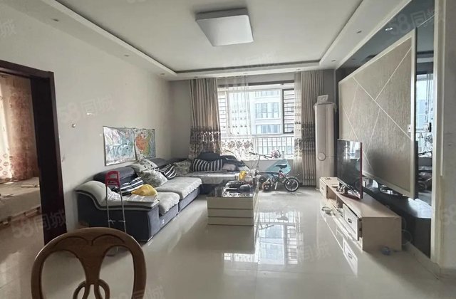 金柱大学城C区边户精装3室2卫好楼层128平免大税储116万