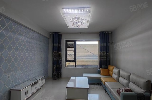 百合新城 一期 小高 有阳台 三叶草户型