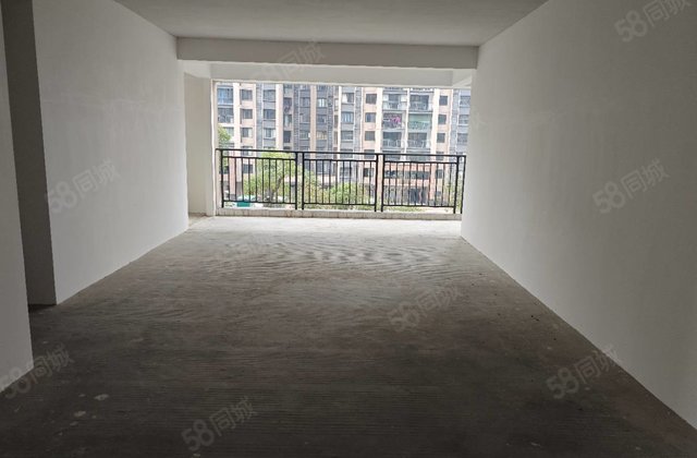 佳城地王国际4室2厅140㎡65万二手房图片