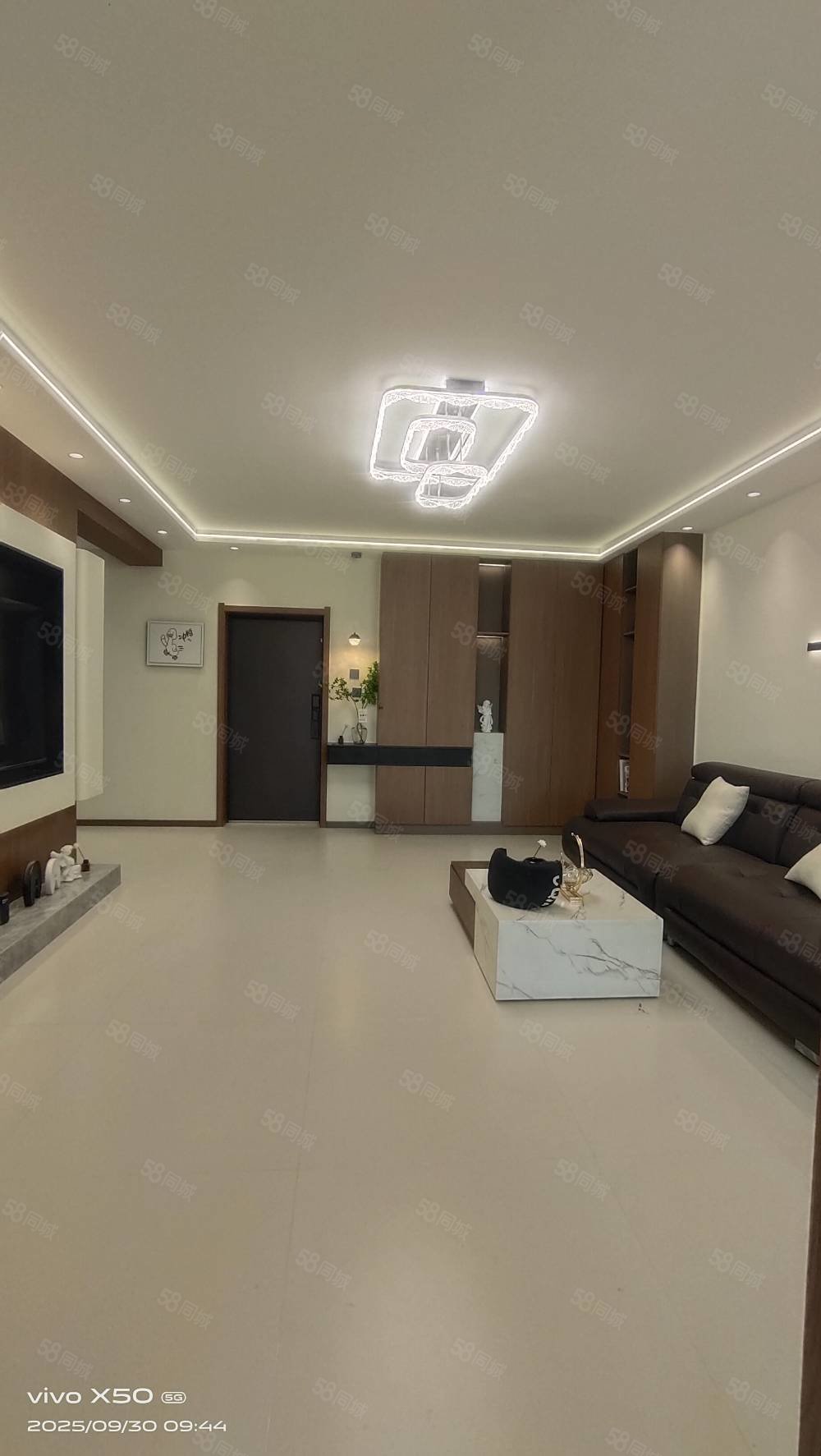 锦江丽都3室1厅1卫120㎡南北76万