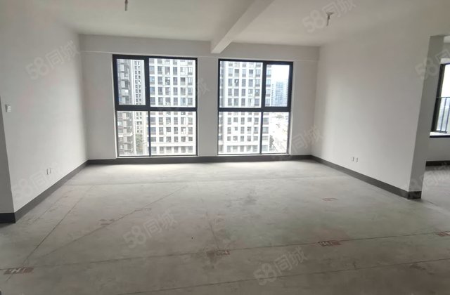 中国铁建青秀澜湾4室2厅138.62㎡360万二手房图片