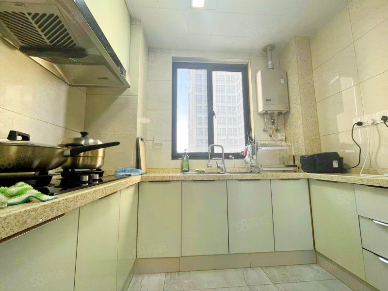 降价50万西部医疗旁恒源紫芸精装三房偶尔自住保养好