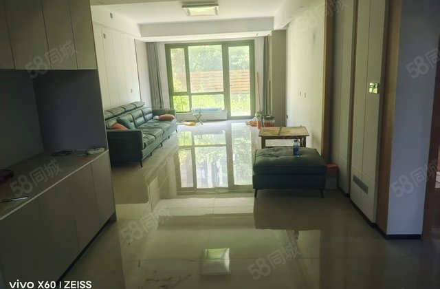 湖边一楼带院 全屋定制家具，四叶草户型南北通透，民生壹号院