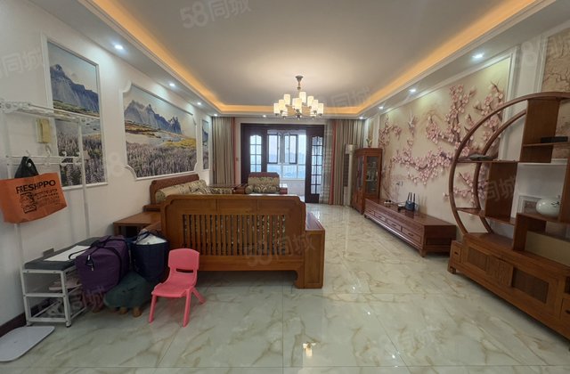 急售！  实验！孟达国际A3区 三叶草户型！精装修三室送车储