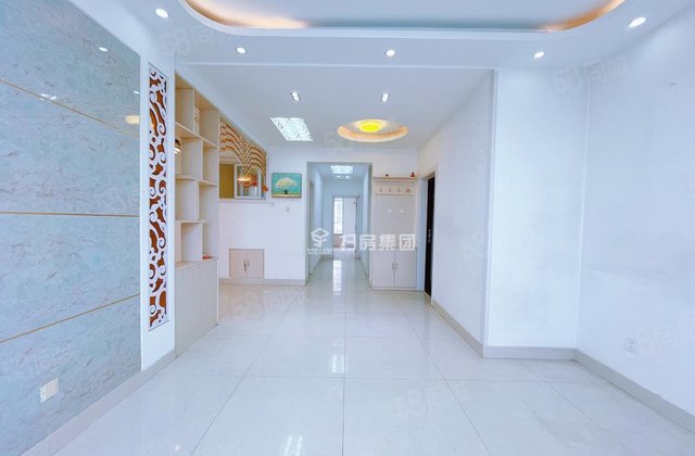 万达，明星兰庭水城悦府，阿卡六期五中三室朝阳，价可谈随时看