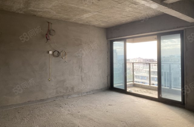 金华豪庭4室2厅111.45㎡133万二手房图片