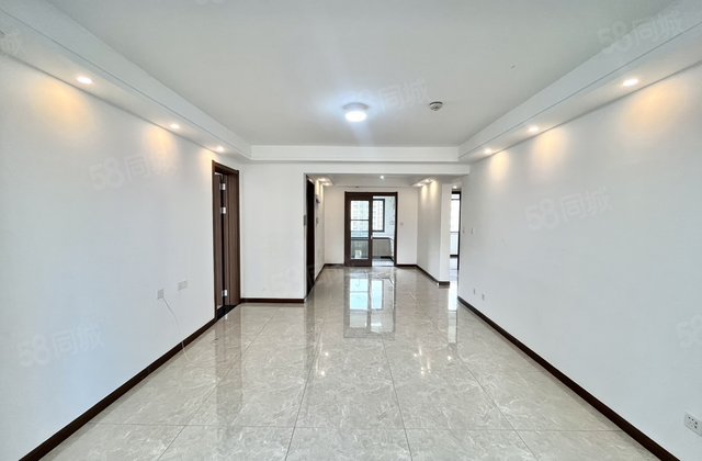 裕昌九州新城独梯独户免大税带车位储藏室中间好楼层经典元宝户型