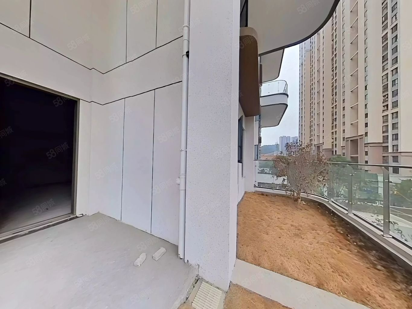 国瑞麓林府4室2厅3卫142㎡南北125万