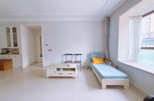 孝心楼层，大三居，户型方正，适合老人