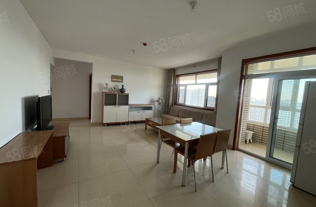 急售！实验妇幼金柱绿城三室精装修，有车位储藏室，随时可看