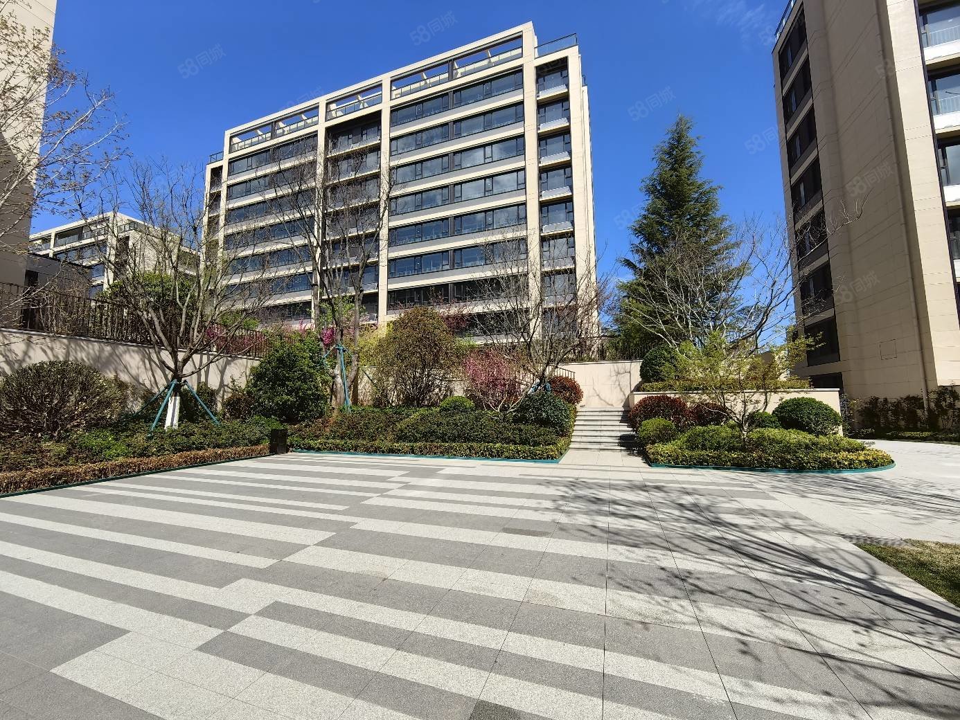 绿城烟台留香园4室2厅2卫142.49㎡南195万