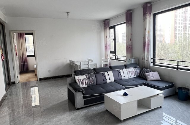 百合新城一期，东边户，大宽厅，免大税，开发区，户型大气