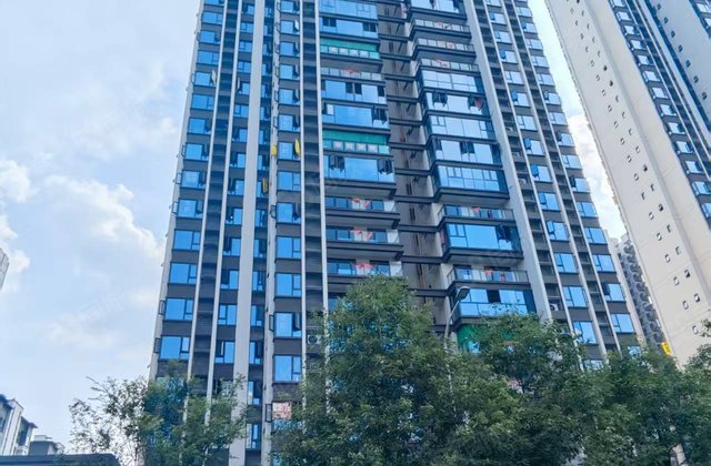 中铁城颐湖题院3室1厅96.19㎡80万二手房图片