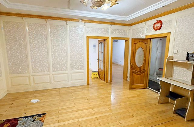 友谊路小区(友谊路150号,150-1号,上游街17号,17-1号,17-2号,17-3号)3室1厅110㎡63万二手房图片
