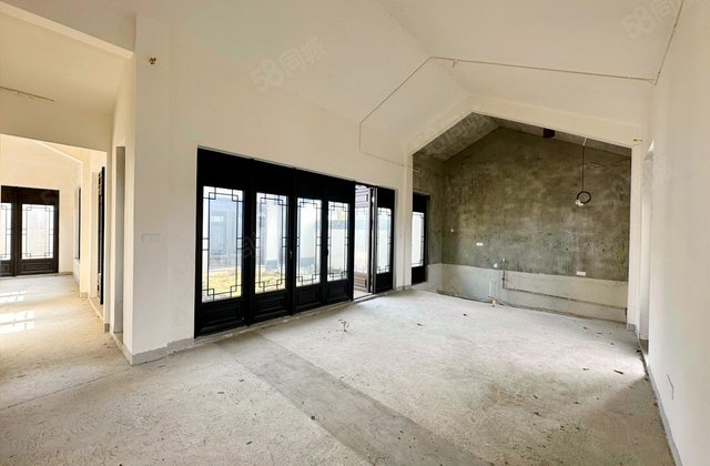 云上旅游度假区3室2厅131.66㎡175万二手房图片