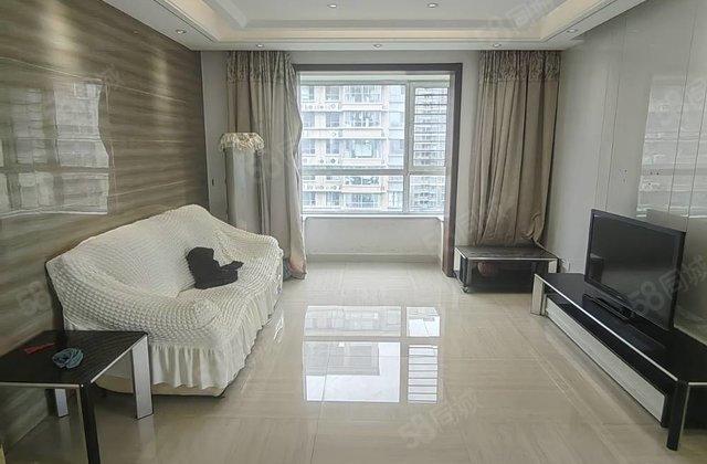 东昌中学 三中一墙之隔130平3室2厅2卫带车位储藏室东边户