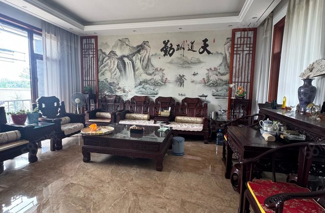 东昌府院 盛世天湖 精装别墅 带200万装看房方便