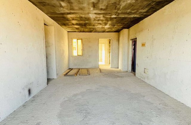 泰和华府5室2厅139.39㎡47万二手房图片