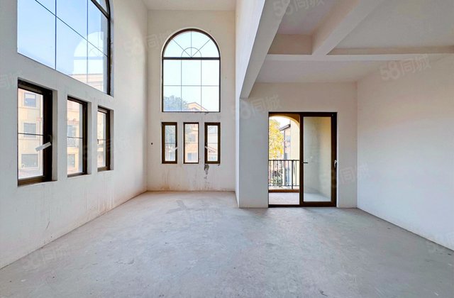 庆隆南山高尔夫国际社区荟澜山北区4室2厅293㎡241万二手房图片