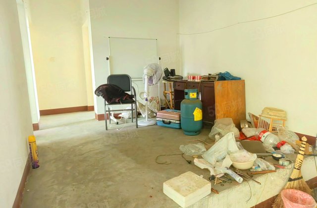 新秀花园3室2厅128.93㎡95万二手房图片