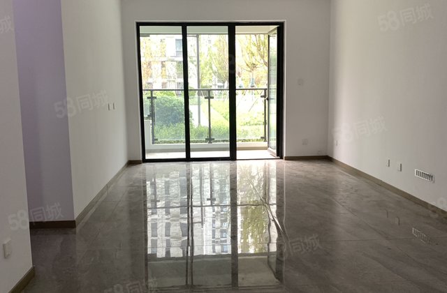 包大税，城市芳华 新房未住 带车位，新房8千好楼层可以联系