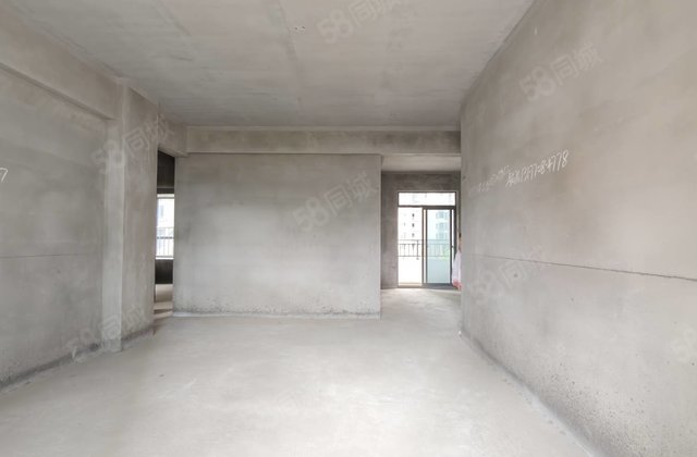 公路佳苑3室2厅121㎡40万二手房图片