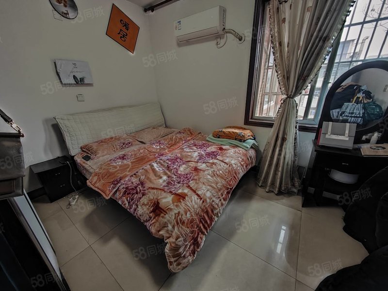 怡荷圆3室2厅2卫100㎡南北32.8万