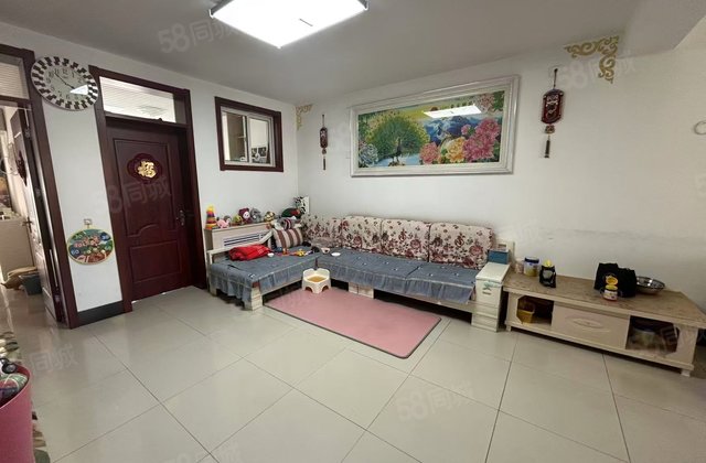 火车站附近，国税局家属院，柳泉花园正3室，小区停车方便。
