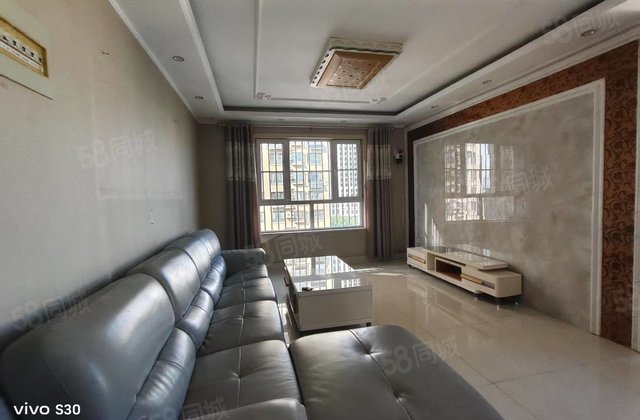 急售 急售 万达附近  海润公园  精装电梯房边户 免大税