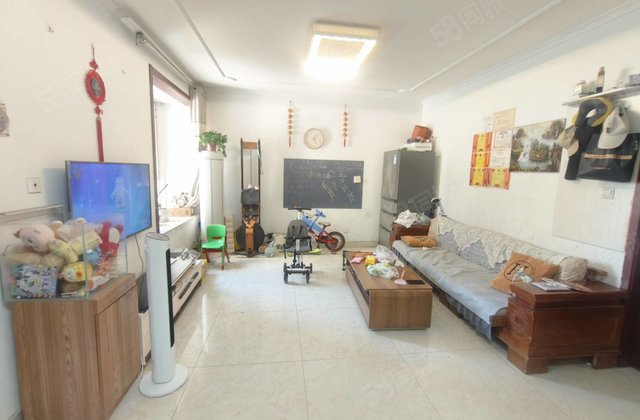 49.9万，二中附近 好楼层，精装修，全天采光，有储免大税