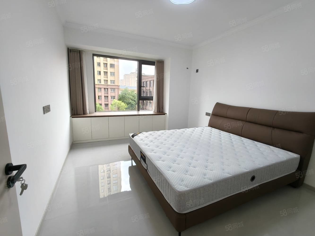 城投时代花园4室2厅1卫121㎡南59.8万