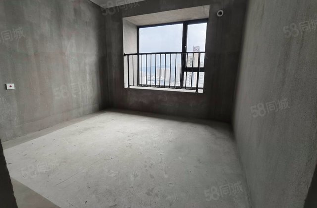 伊美尚品3室2厅125.11㎡173万二手房图片