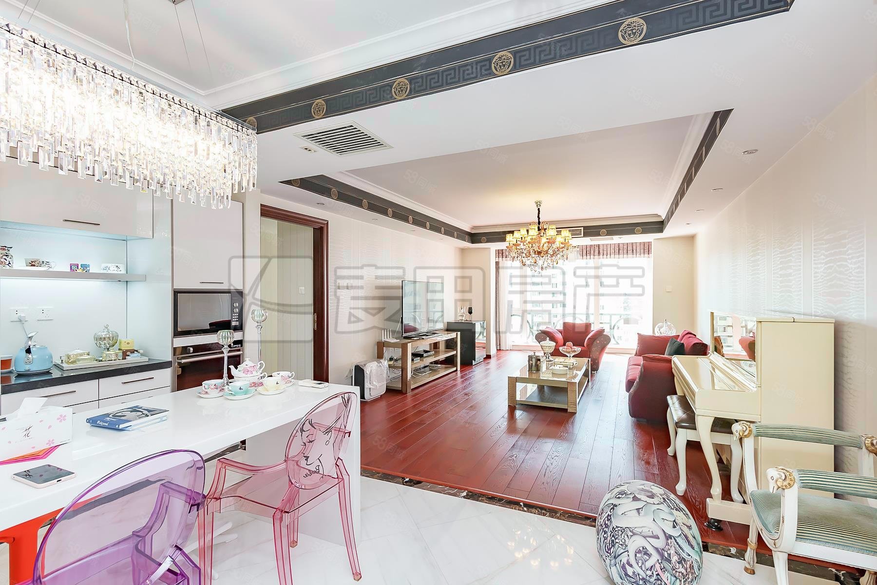 棕櫚泉國際公寓2室2廳1衛(wèi)136㎡東南1249萬