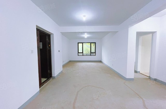 新出！百合新城 一楼带院子 三叶草 新房未住 免大税送车储