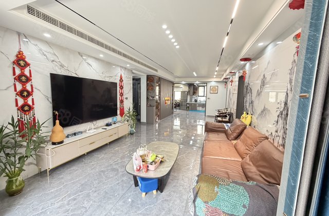 徒骇河旁莲湖新城多层电梯洋房精装四室两厅两卫带车储 免大税