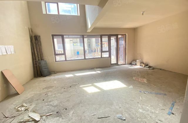 鸿坤山语墅4室2厅153㎡155万二手房图片